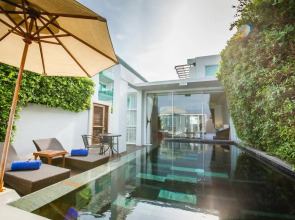 KC Beach Club & Pool Villas