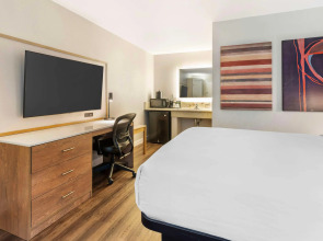 Best Western Plus Rancho Cordova Inn