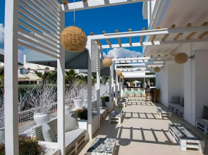 Supreme Beach - Adults Only