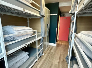 Smart Hyde Park View - Hostel