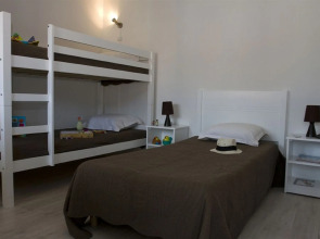 Adonis Grandcamp - Les Isles de Sola