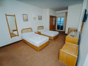 Queens Valley Hotel, Restaurants, Bars and Spa Luxor