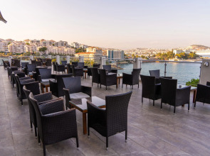 Korumar Deluxe Hotel