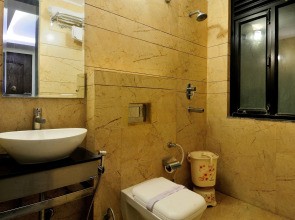 Check In Room Chuna Mandi