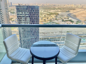 SuperHost - High-rise Chic Apt With Incredible Skyline Views