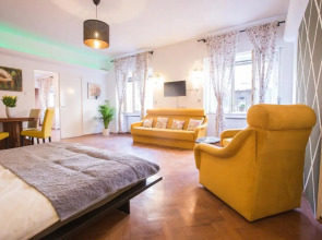 Color Apartments Nicolae Tonitza St