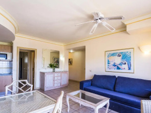 Апарт-отель BlueBay Beach Club