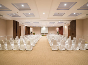 Khaolak Emerald Beach Resort and Spa