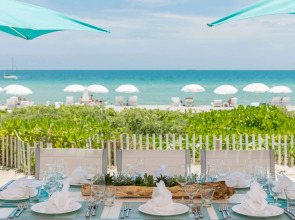 Trump International Beach Resort