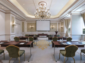 Al Aziziyah Boutique Hotel By The Torch