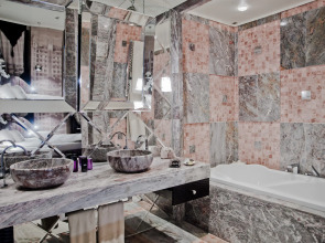 Royal Castle Design & SPA Hotel