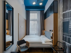 Dean’s Home Budapest