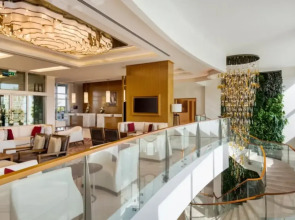 Crowne Plaza Muscat OCEC by IHG