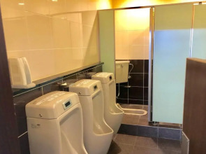 Capsule Hotel Block Room