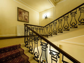 Karoly Corner Residences