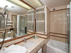 Hotel Sangallo Palace