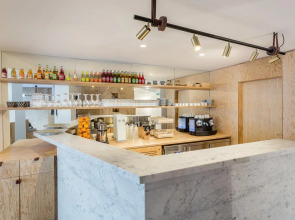 Отель Montholon Paris