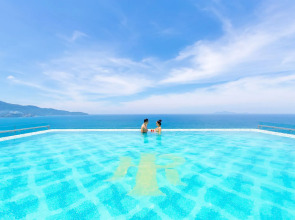 Mandila Beach Hotel DaNang