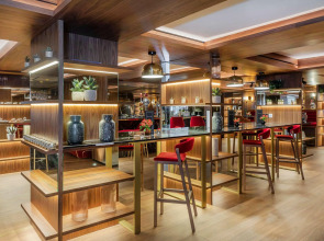 Melia White House Apartments