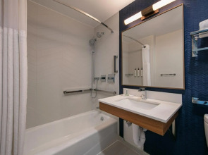 Fairfield Inn by Marriott JFK Airport