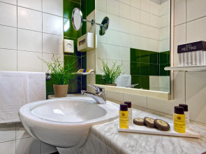 Отель Jr Hotels Gate 7 Bologna 