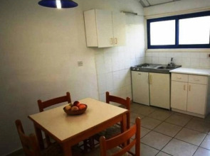 Green Bungalows Hotel Apartments