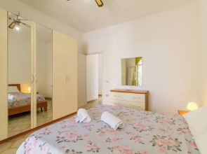 Casa del Mare with garden near the beach