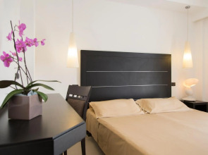 Sunny Day Club Hotel