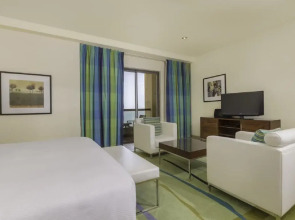 Hilton Dubai The Walk