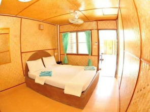 Phi Phi Nice Beach Resort