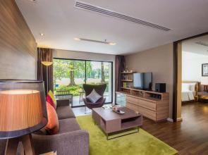 Summit Windmill Golf Suite Hotel @Suvarnabhumi