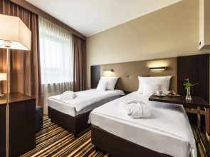 Hotel Victor Pruszków DeSilva