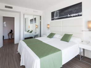 Отель AxelBeach Ibiza Spa & Beach Club - Adults Only Hotel