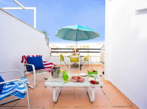 Holidays2Malaga Juan de Mena Apartments