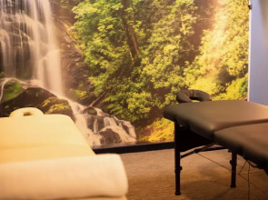 Urban Green Hotel & Suites