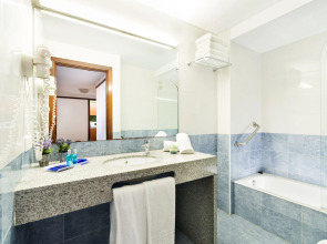 Aparthotel Costa Encantada