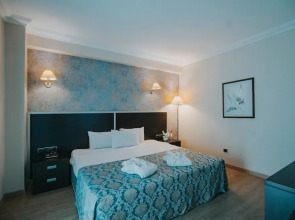 Ener Old Castle Resort Hotel