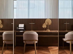 De Bonart Naples, Curio Collection by Hilton