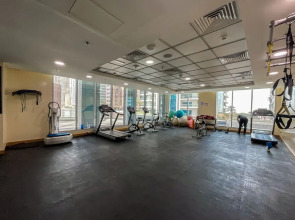 HiGuests - The Marina Torch