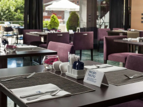 Отель NH Madrid Ventas