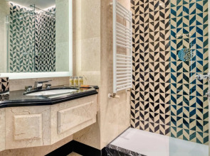 Отель West End Nice