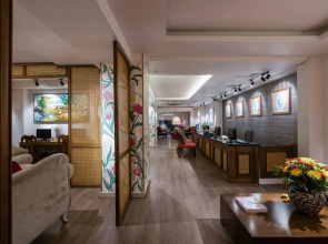 Asian Ruby Center Point Hotel