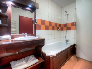 Zenitude Hotel-Residences Les Terrasses du Lac