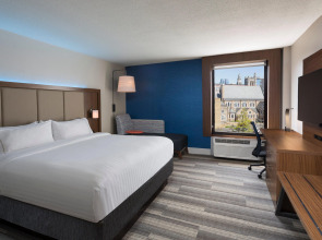 Holiday Inn Express Nashville Downtown - Broadway by IHG