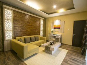 Flamingo Dewata Suite