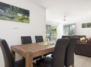 Port Douglas Outrigger Holiday Apartments
