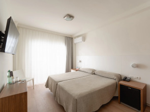 Отель RH Riviera -  Recommended for Adults