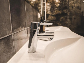 The Swan House by Heimaleiga