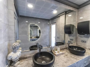 Elementa Boutique Hotel