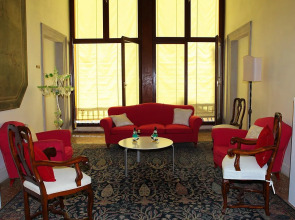 Palazzo Contarini Della Porta Di Ferro